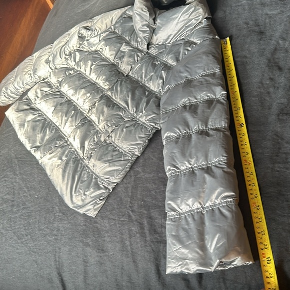 M Eileen Fisher Platinum Funnel Neck Puffer down coat. Silver. Snap buttons. EUC - Picture 16 of 16